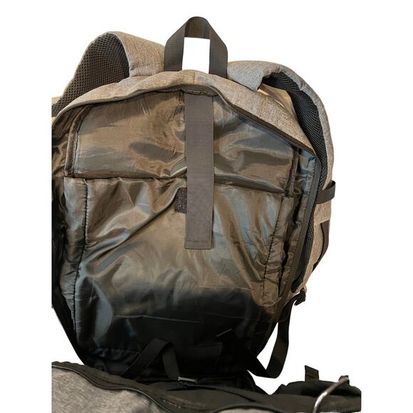 Generic Gray Padded Computer Backpack - Picture 4 of 5